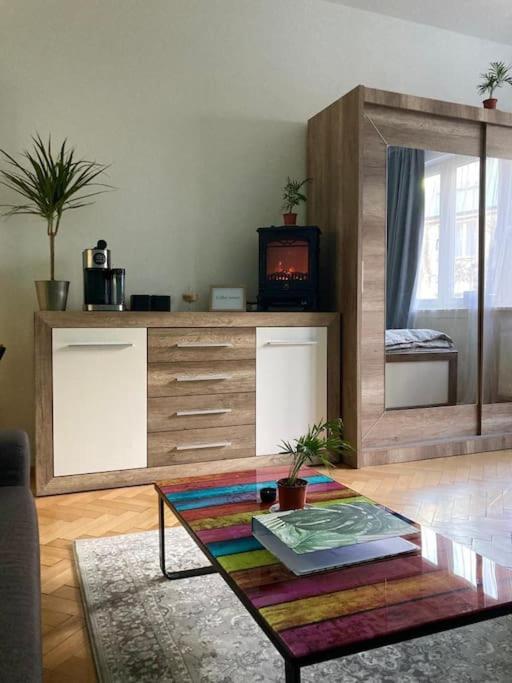 Sunny Flat In Center Of Prague Apartment Ngoại thất bức ảnh